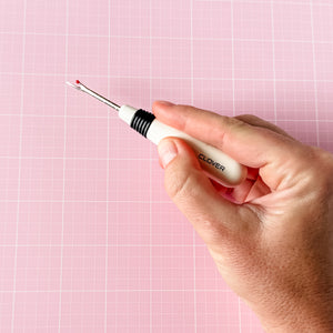 Clover White Seam Ripper