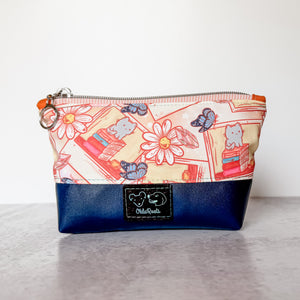 Books and Cats - Snack Pouch